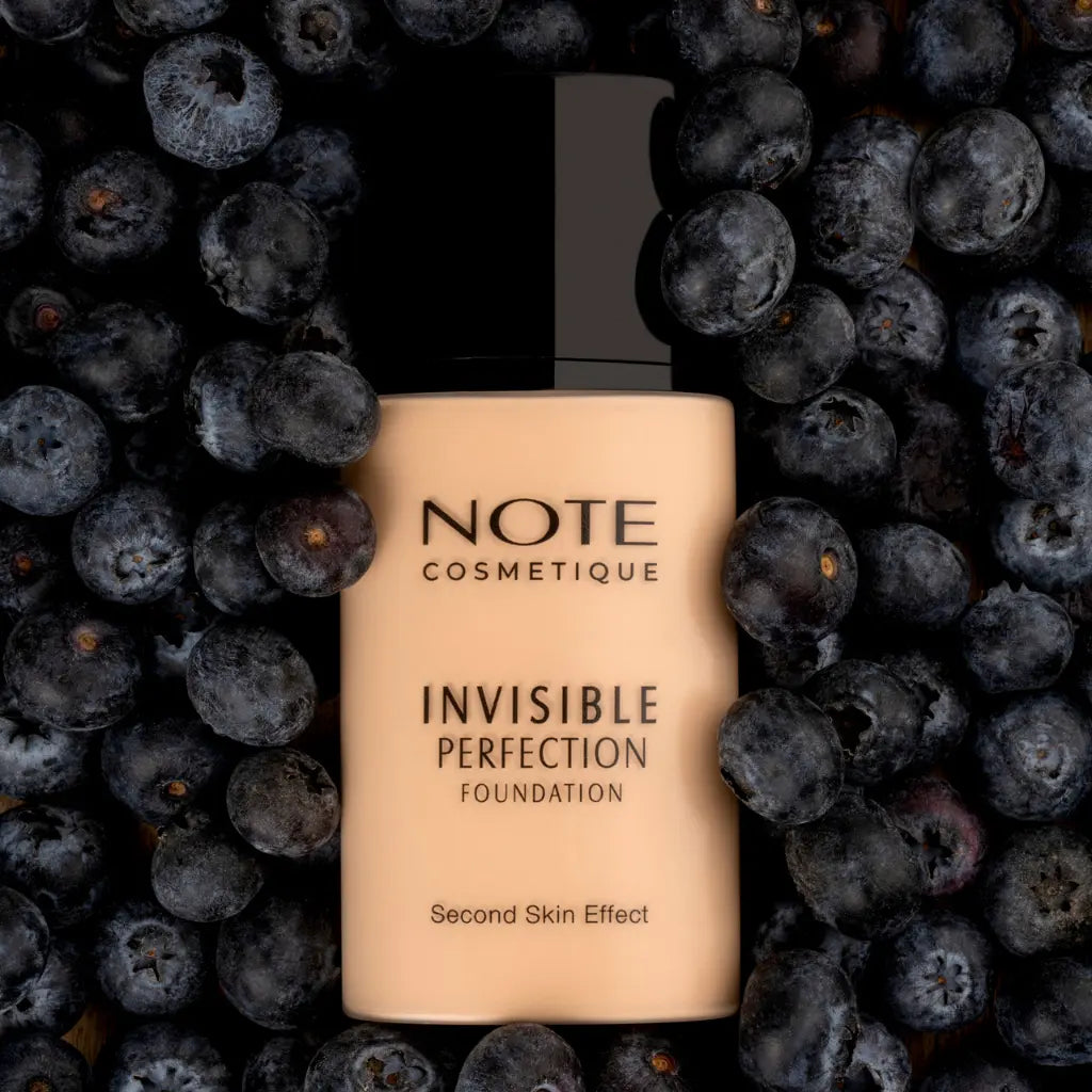 Invisible Perfection Foundation lifestyle, Fond de teint NOTE Cosmétique, maquillage femme, fond de teint beige, anti imperfections, effet seconde peau,